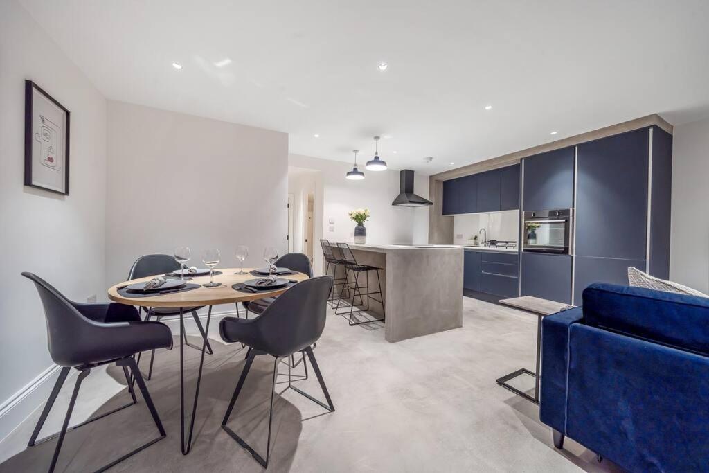 Trendy 2 Bedroom 2 Bathroom Apartment Minutes From Seafront In St Leonard'S Hastings St Leonards-on-Sea Kültér fotó